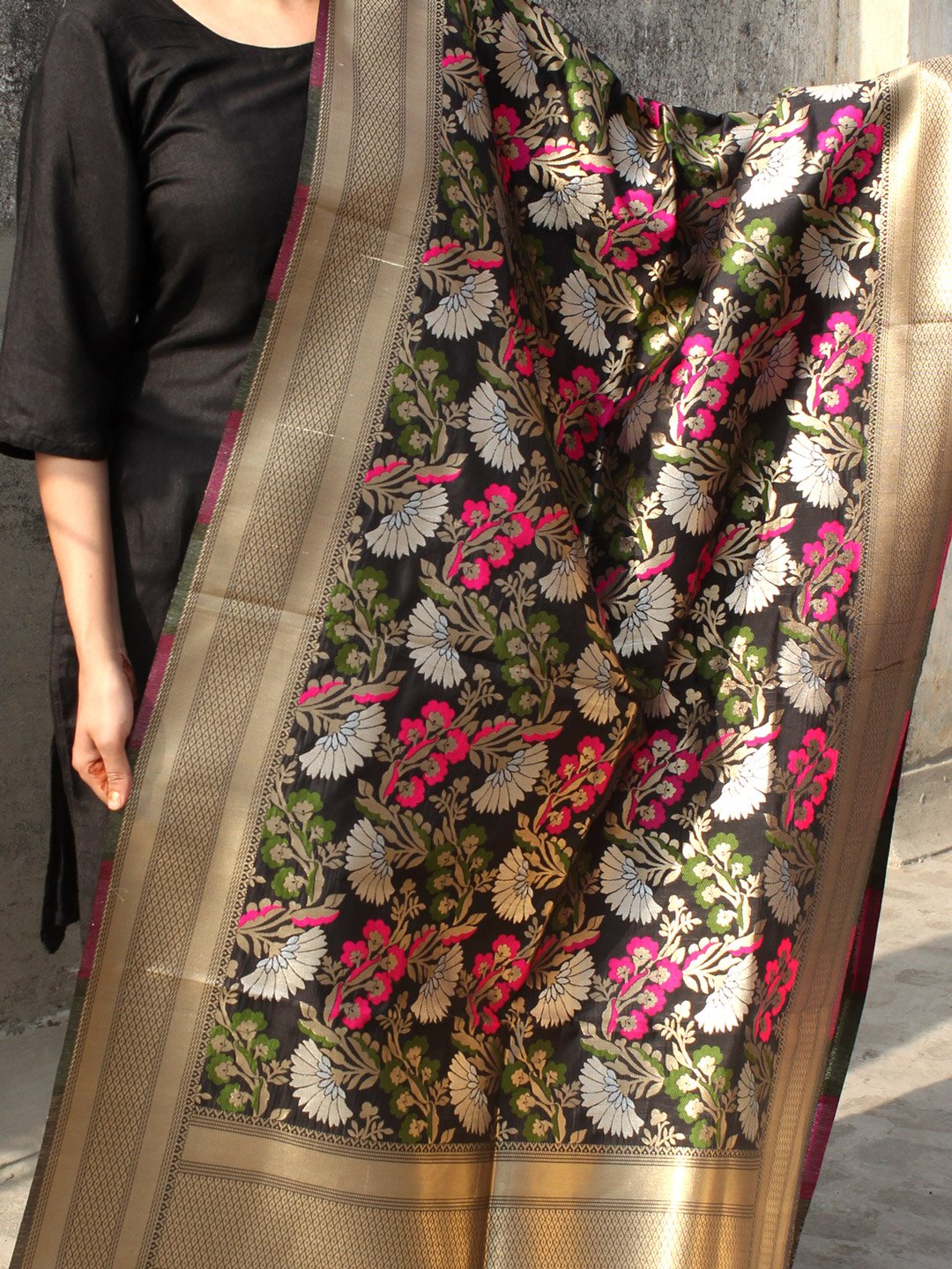 Black-kimkwab-banarasi-art-katan-silk-dupatta Black-kimkwab-banarasi-art-katan-silk-dupatta