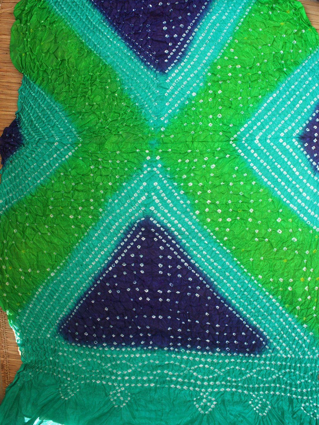 Blue-and-green-bandhej-dupatta
