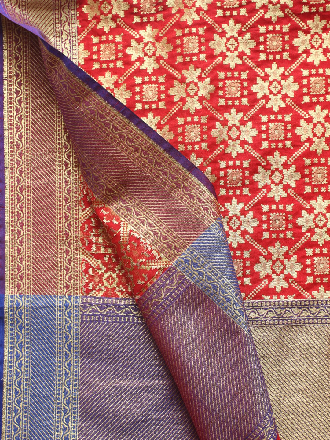 Blue-border,-red-banarsee-duppata- Blue-border,-red-banarsee-duppata-
