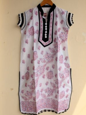 Chikankari-and-crochet-white-cotton-kurta