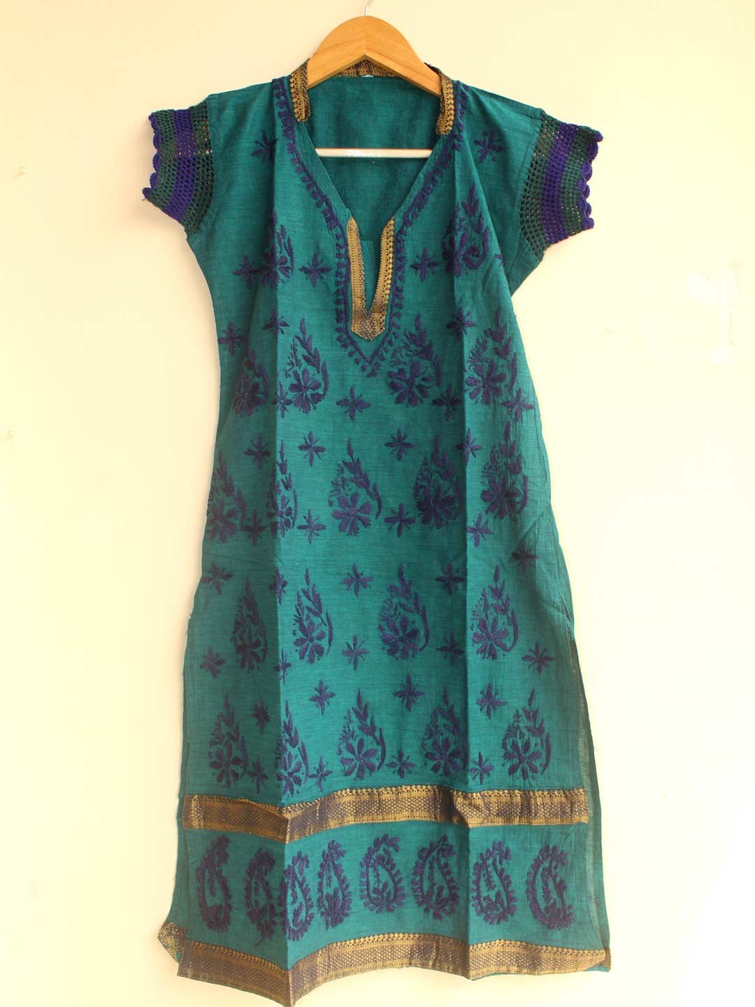 Dark-green-chikankari-cotton-ladies-kurta- Dark-green-chikankari-cotton-ladies-kurta-