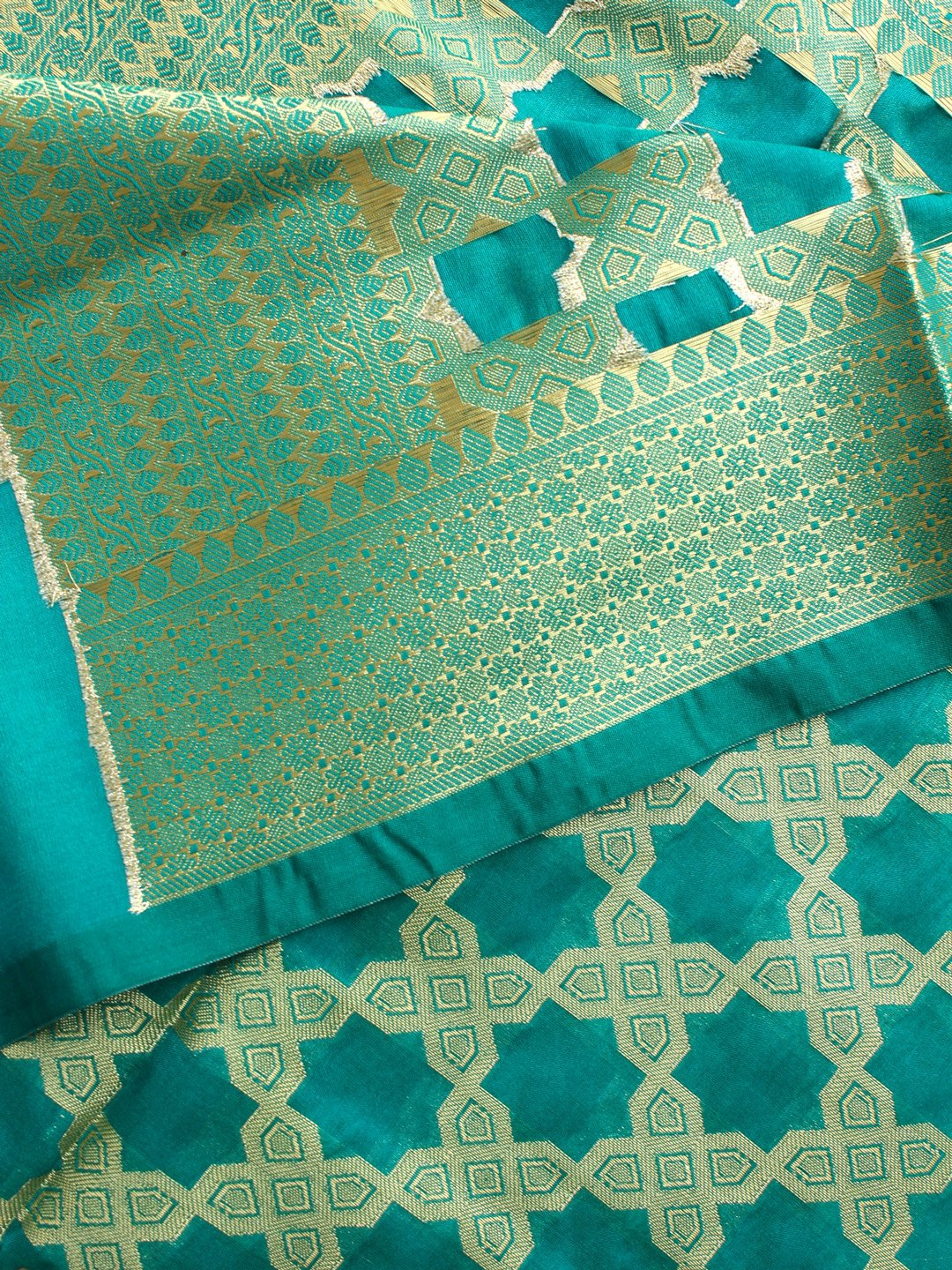 Green-and-golden-banarasi-dupatta Green-and-golden-banarasi-dupatta