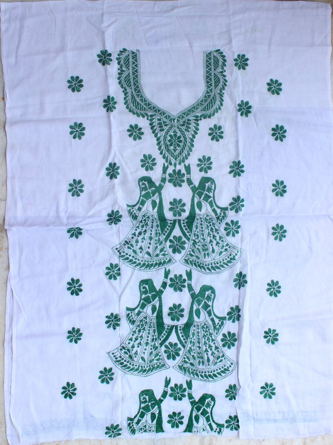 Green-kanthawork-on-white-ladies-kurta
