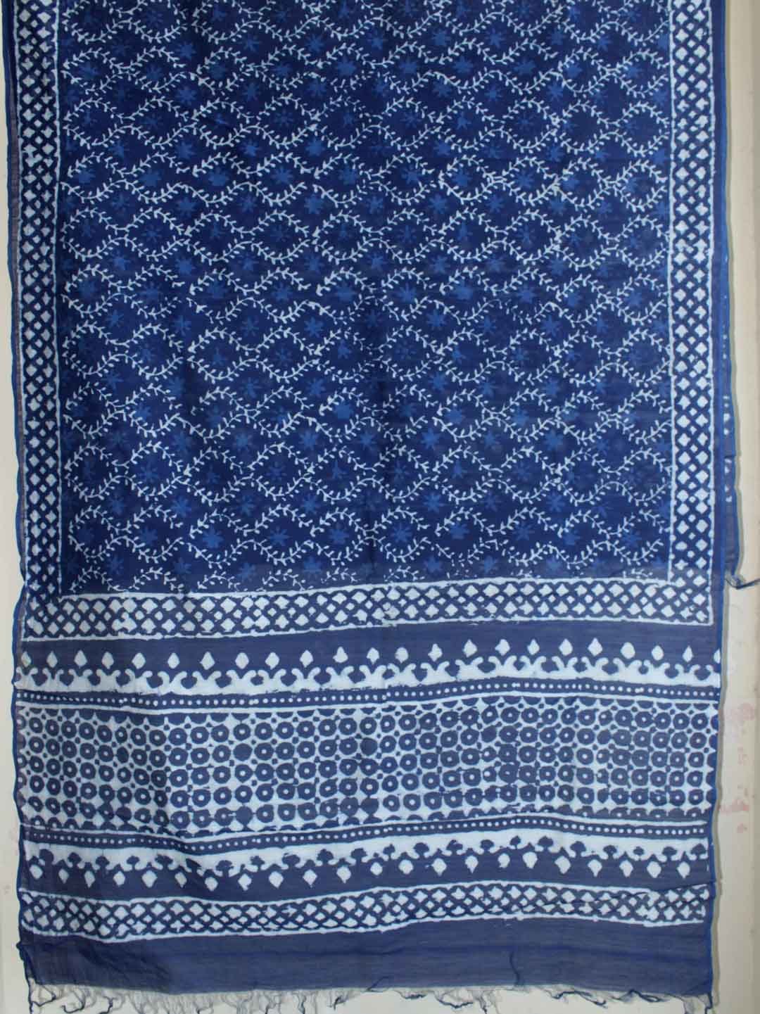 Indigo-dabu-block-printed-chanderi-dupatta Indigo-dabu-block-printed-chanderi-dupatta