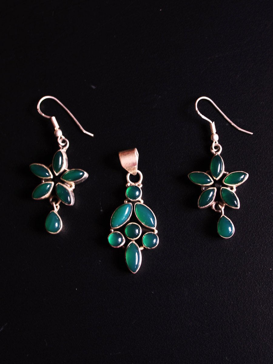 Jade-Silver pendant earrigs set Jade-Silver pendant earrigs set