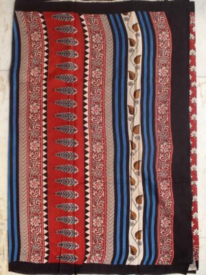 Off-white-and-red-hand-printed-mulmul-saree