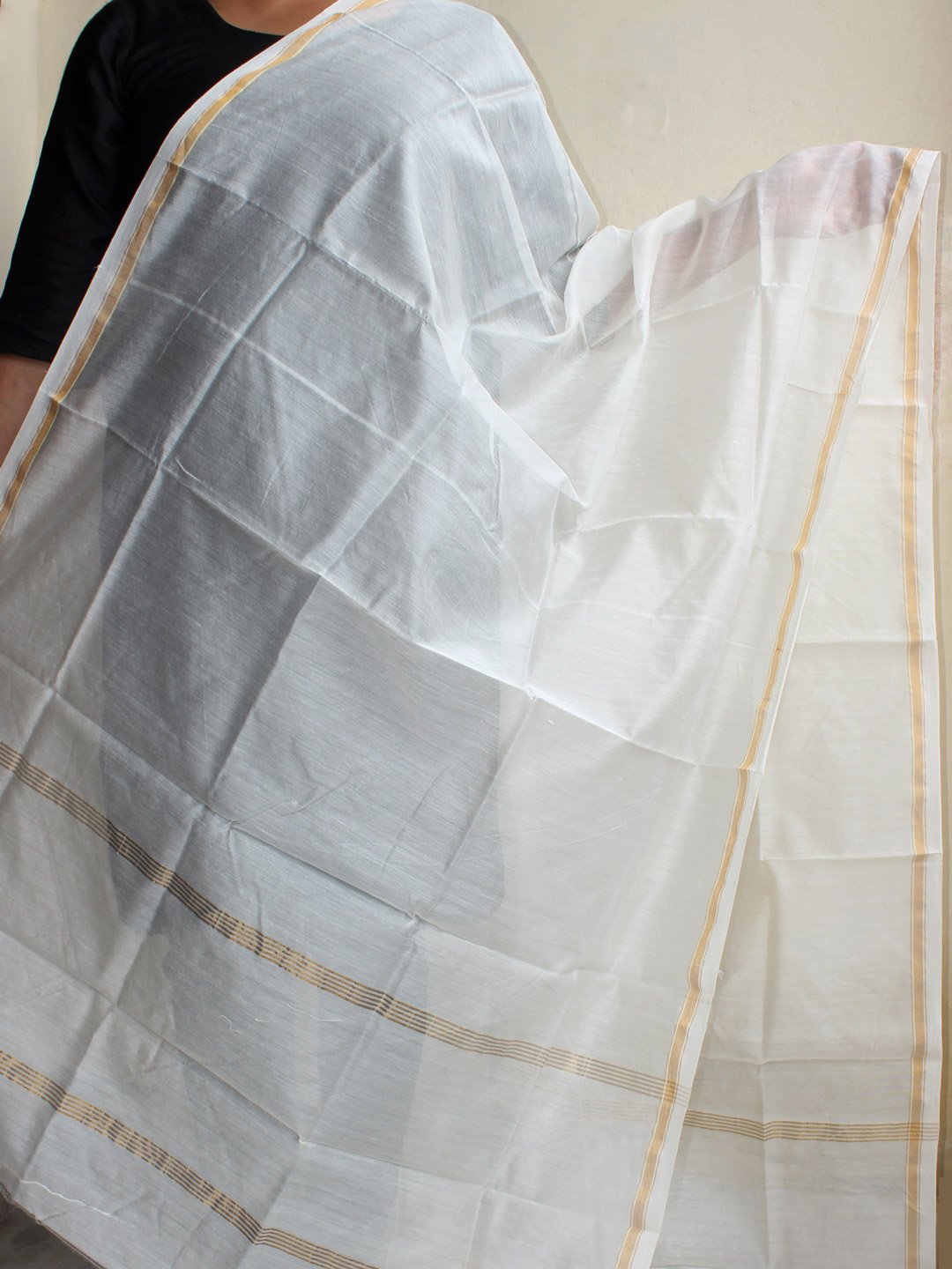 Off-white-silk-cotton-chanderi-dupatta Off-white-silk-cotton-chanderi-dupatta