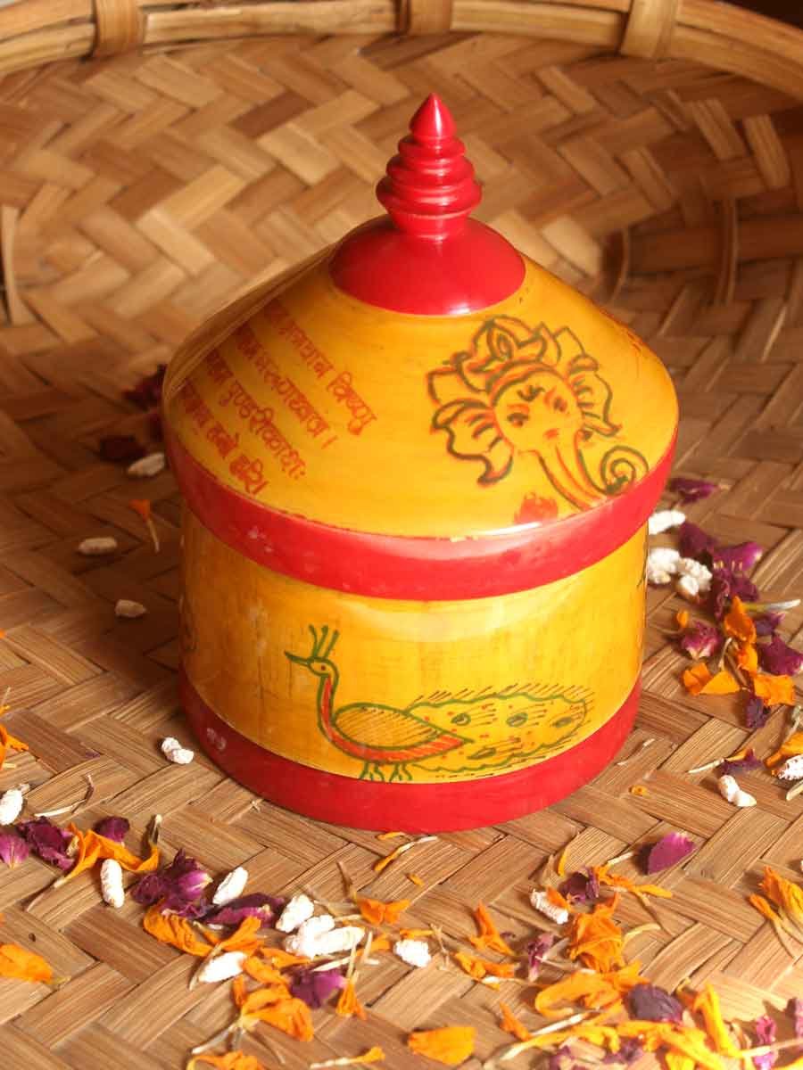 Peacock-ganesha-vishnu-shlok-on-yellow-wooden-sinhora
