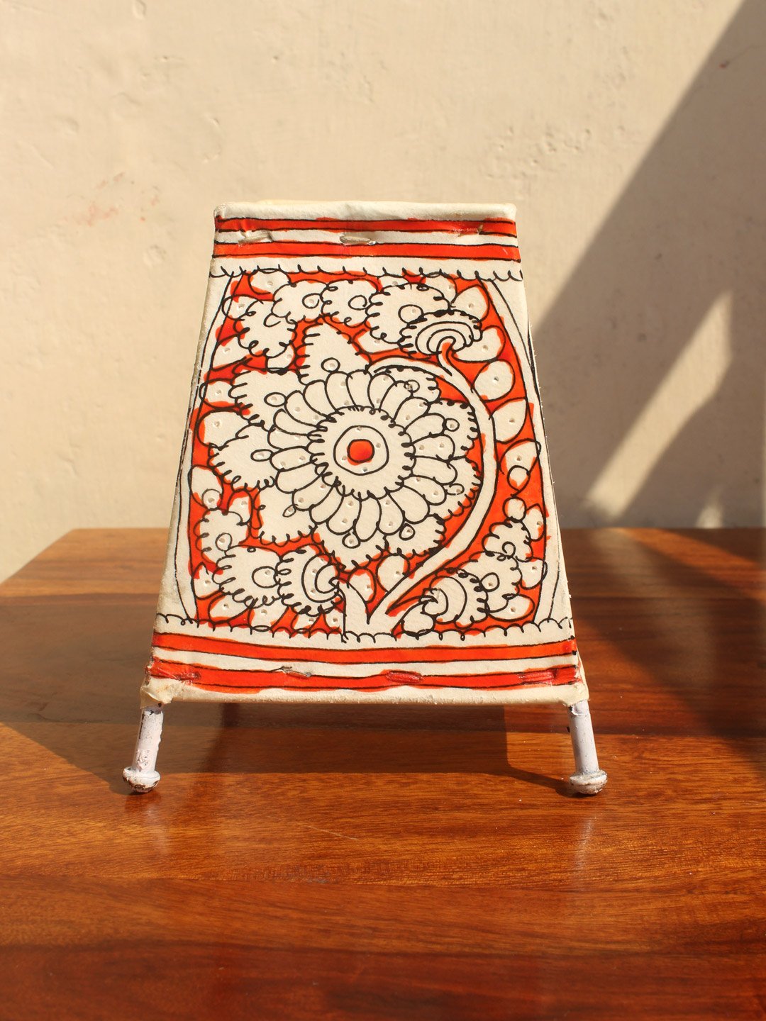Red-and-white-small-rectangular-bed-side-lamp Red-and-white-small-rectangular-bed-side-lamp
