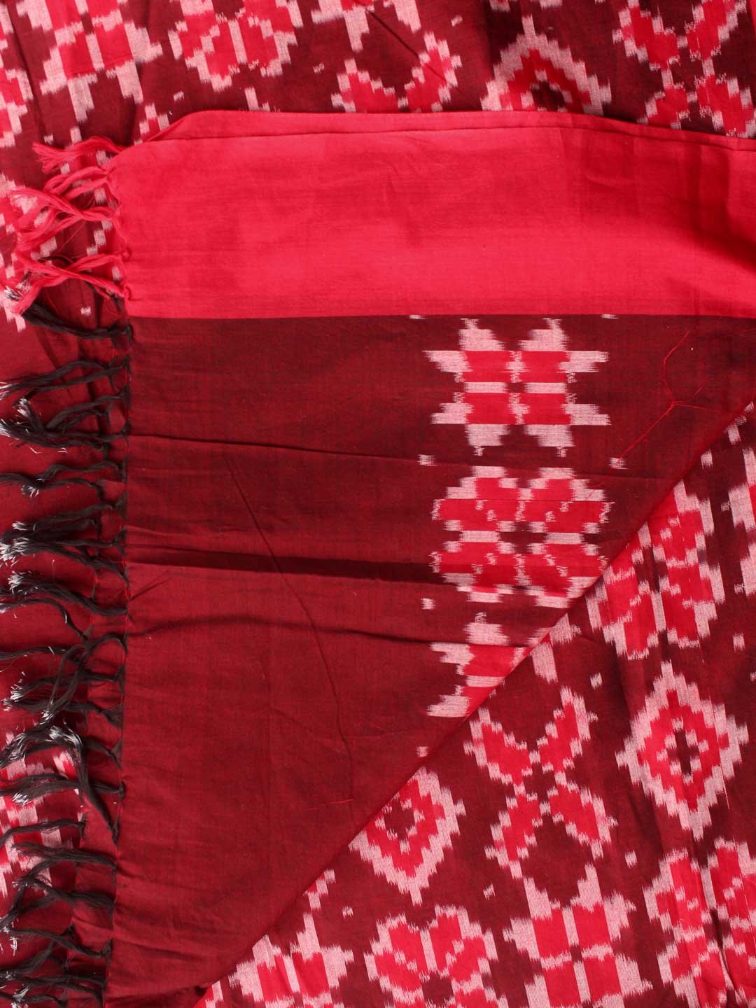 Red-fine-cotton-Ikat-duaptta