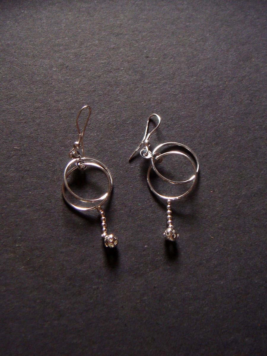 Ring-in-ring-earring Ring-in-ring-earring