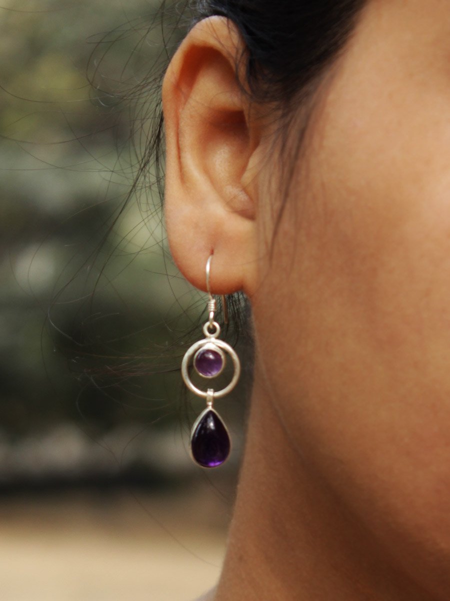 amethyst-silver-earrings amethyst-silver-earrings