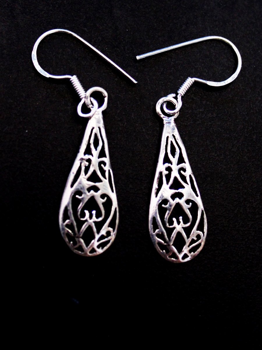 drop-shape-filigree-earrings drop-shape-filigree-earrings