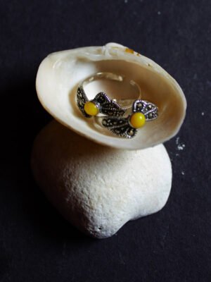 Butterfly toe-ring