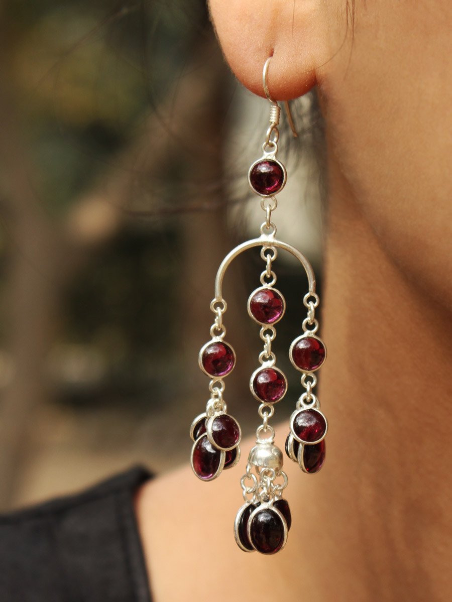 garnet-silver-dangle-earrings garnet-silver-dangle-earrings