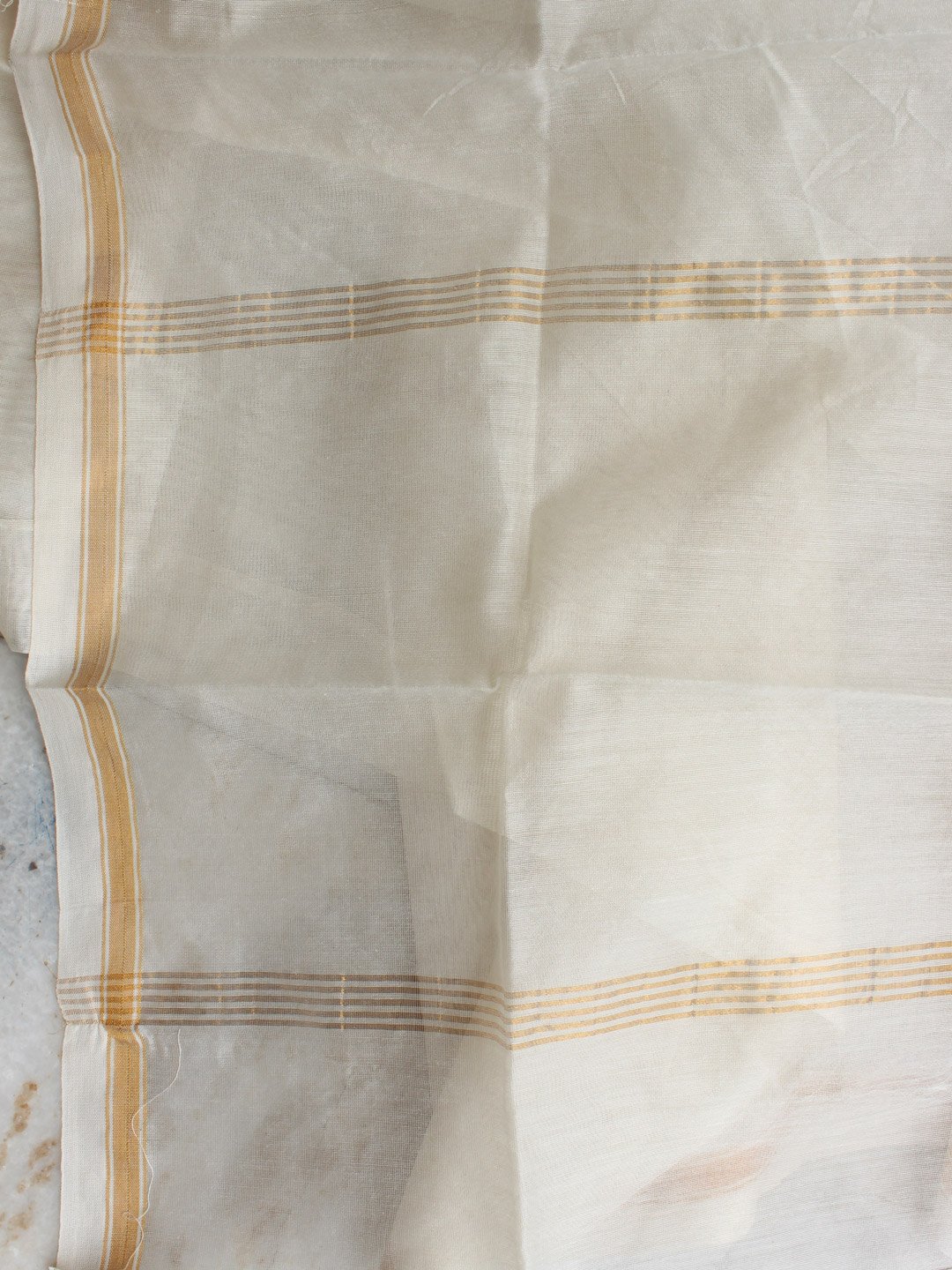 off-white-and-golden-chanderi-duppata off-white-and-golden-chanderi-duppata