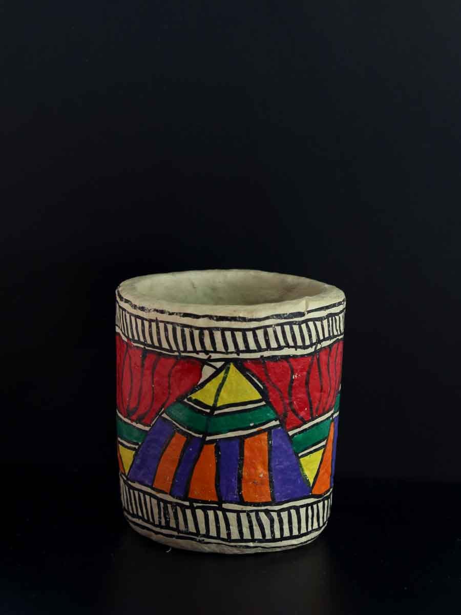 papar-mache-madhubani-pen-holder