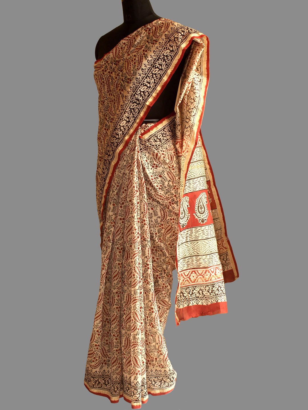 red-and-black-block-printed-beige-chanderi-sari red-and-black-block-printed-beige-chanderi-sari