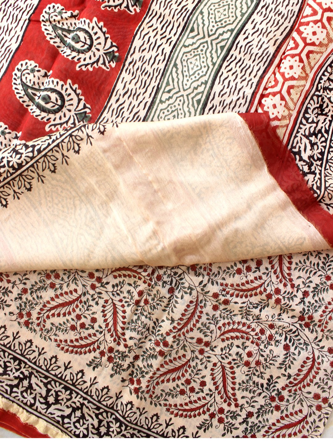red-and-black-mughal-block-printed-silk-cotton-saree red-and-black-mughal-block-printed-silk-cotton-saree