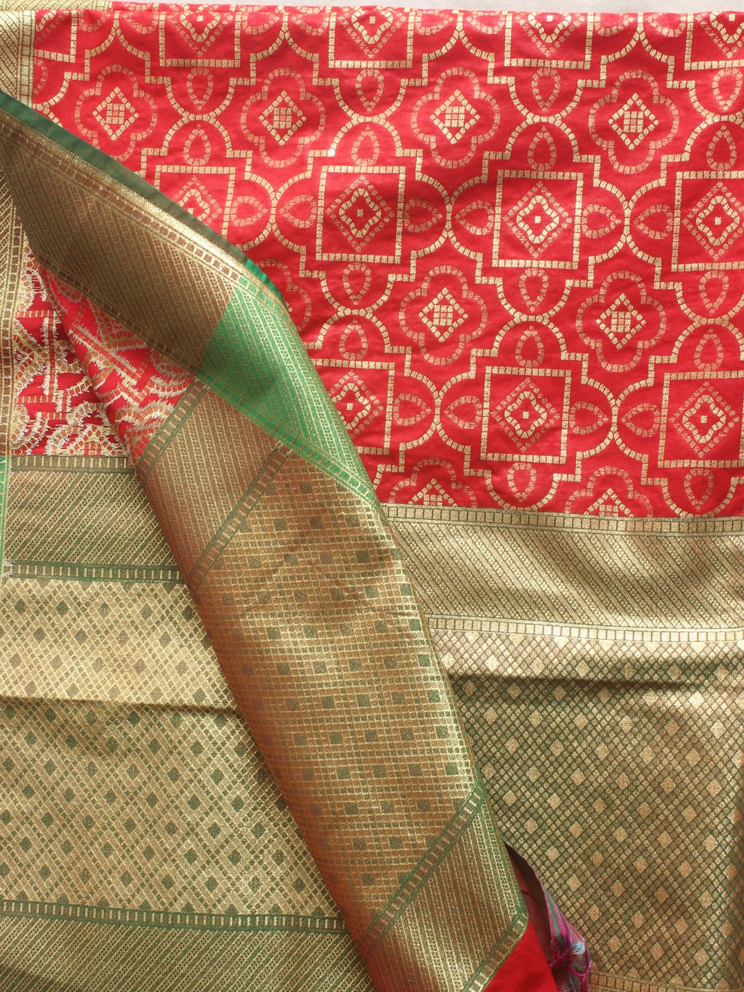 red-and-green-zari-work-banarasee-duppata red-and-green-zari-work-banarasee-duppata