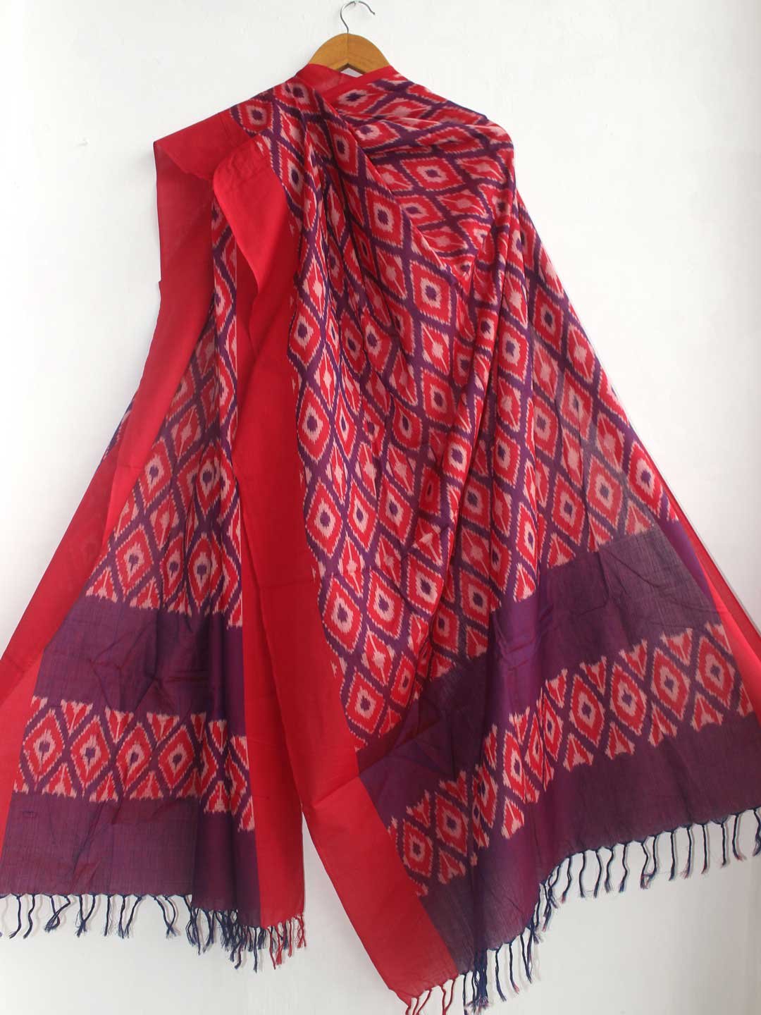 red-and-purple-fine-ikat-cotton-dupatta red-and-purple-fine-ikat-cotton-dupatta