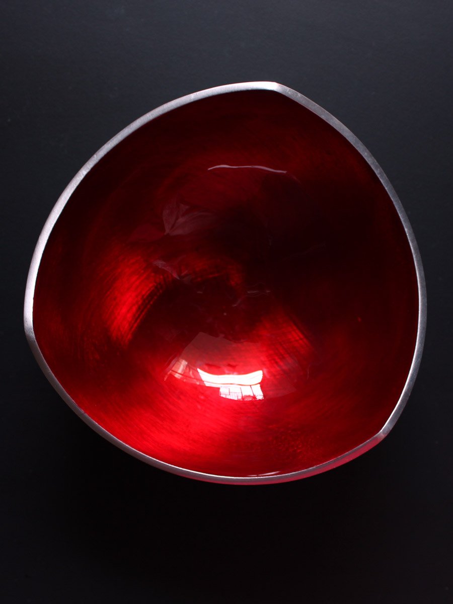 red-enameled-bowl-1