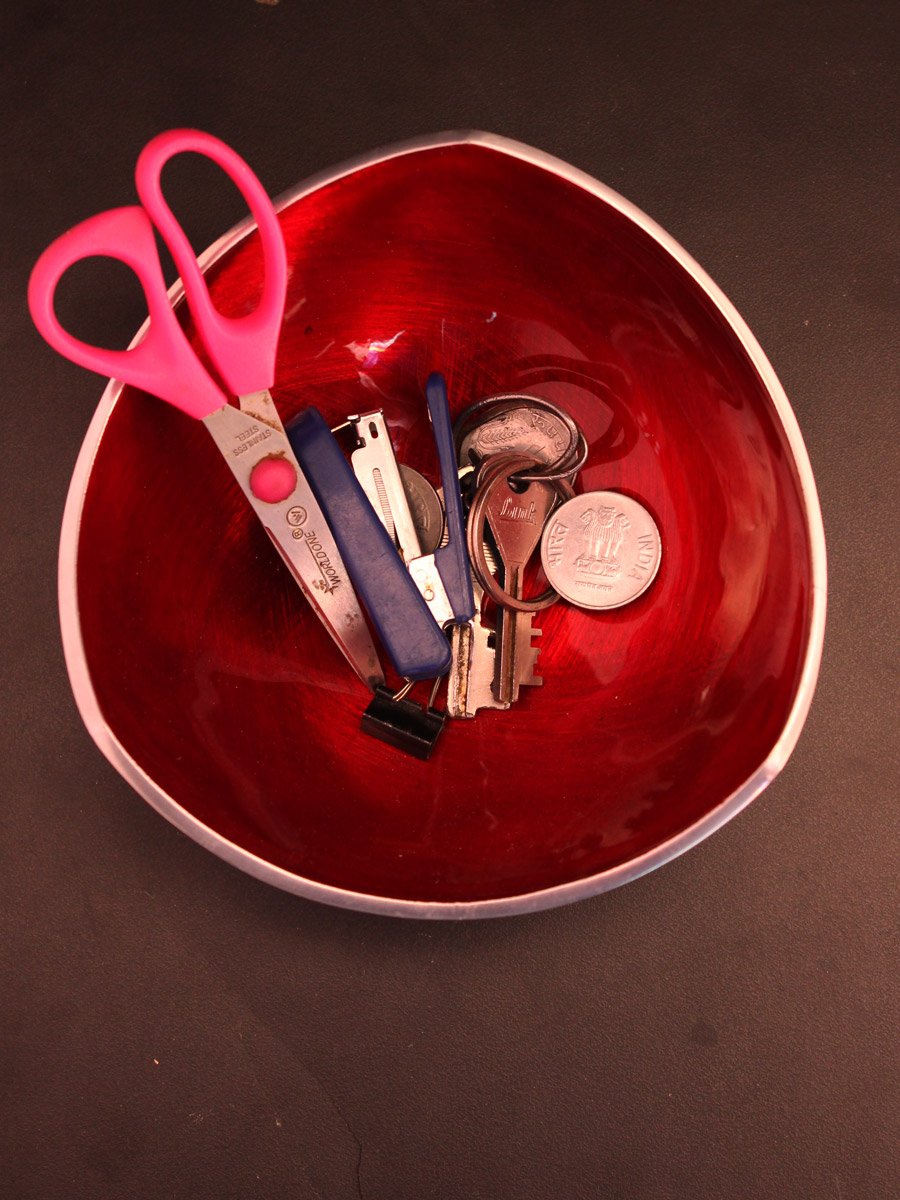 red-enameled-bowl-2