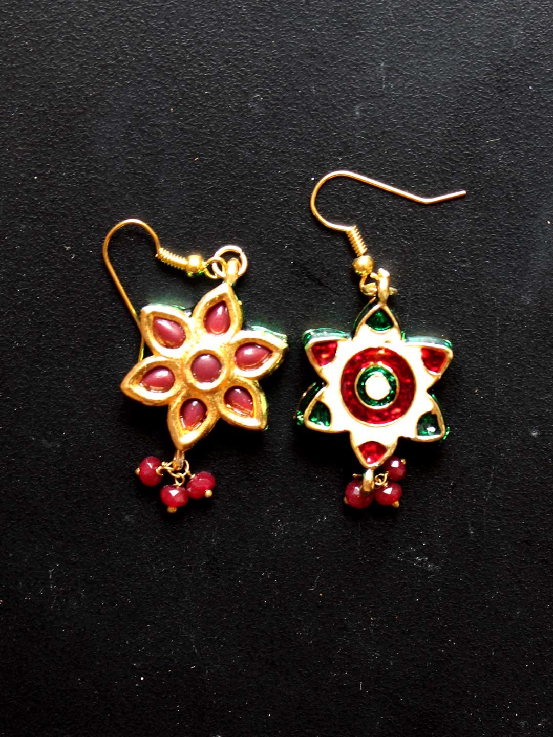 red-floral-kundan-earrings red-floral-kundan-earrings