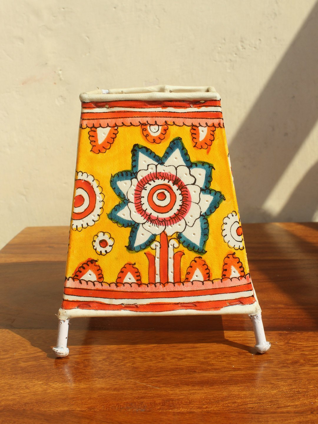 yellow-trapezoid-small-bed-side-lamp yellow-trapezoid-small-bed-side-lamp