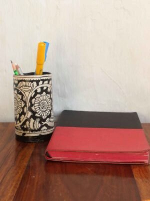 Black-white-tholu-bommalata-pen-holder