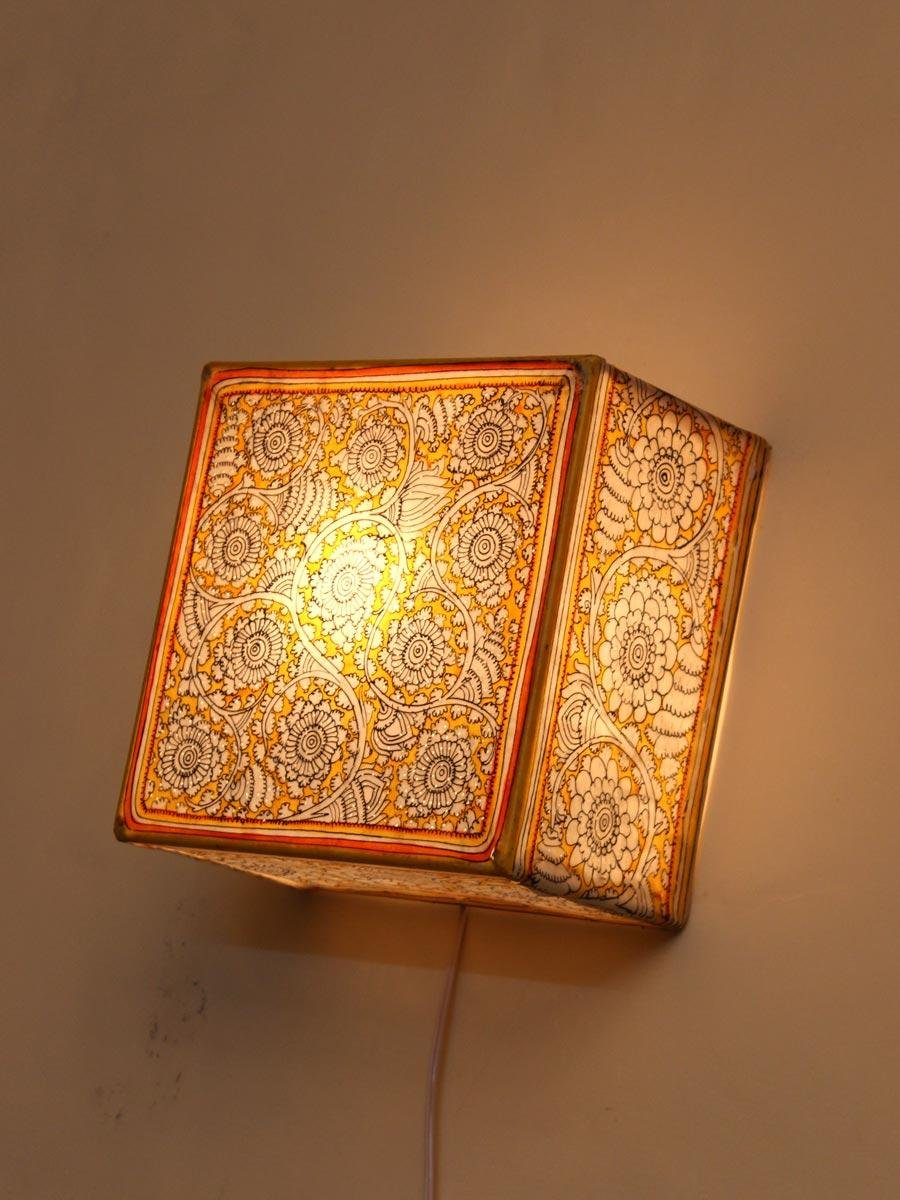 Yellow-flowers-leather-wall-lamp-Shilphaat Yellow-flowers-leather-wall-lamp-Shilphaat