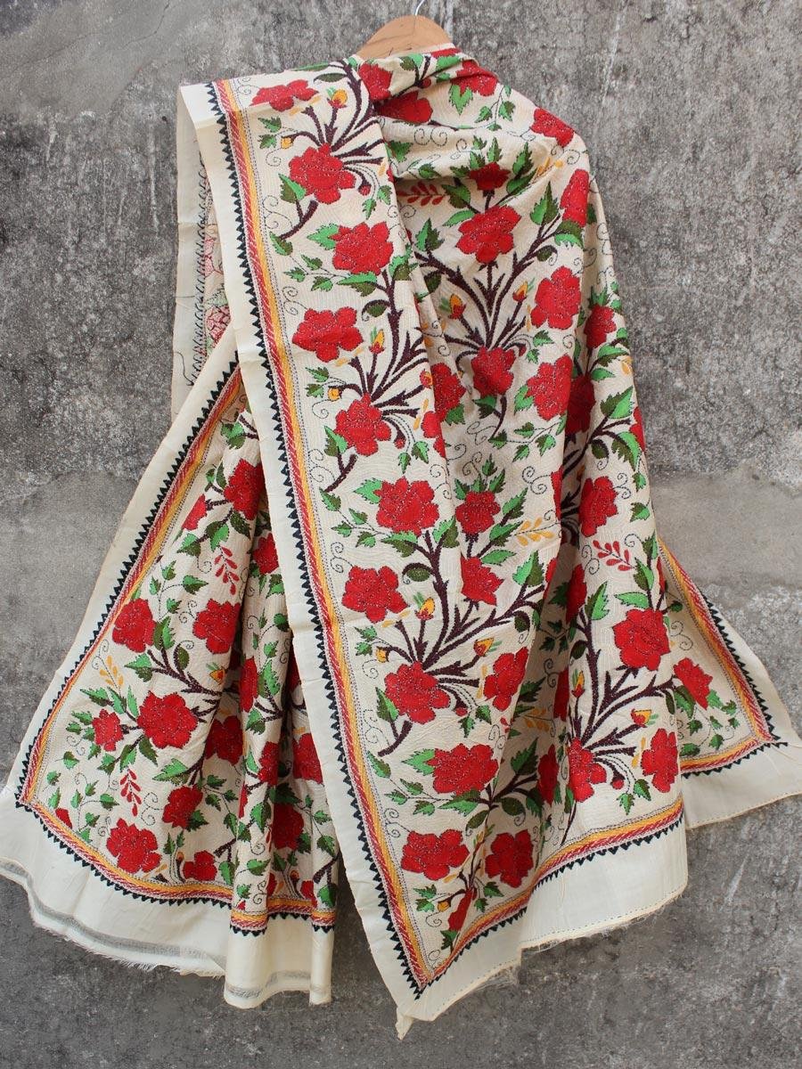 Red-roses-nakshi-kantha-tassar-silk-dupatta-Shilphaat Red-roses-nakshi-kantha-tassar-silk-dupatta-Shilphaat