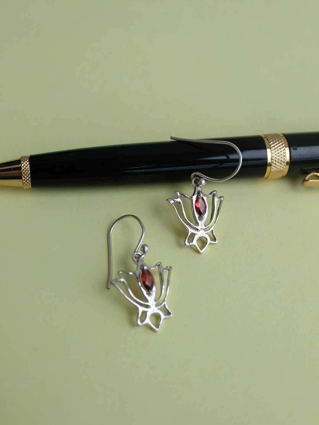 Lotus-Garnet-real silver-earrings Lotus-Garnet-real silver-earrings