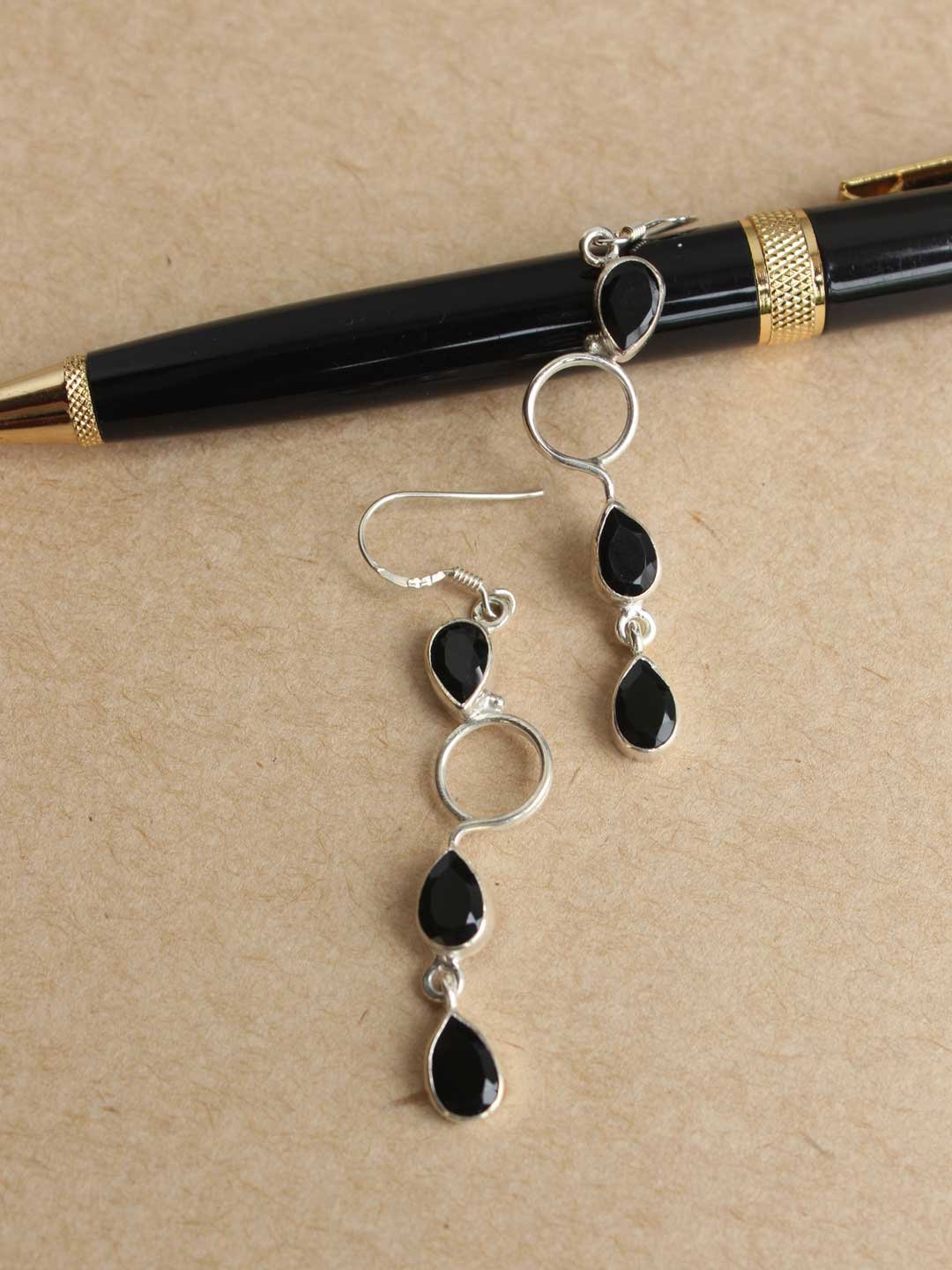 Black-stone,-Contemporary,-silver-dangle-earrings Black-stone,-Contemporary,-silver-dangle-earrings