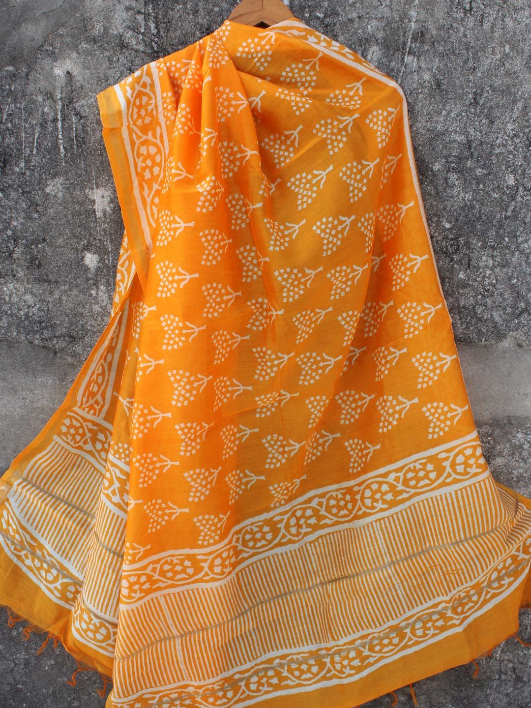 Yellow-Block-printed-Chanderi-silk-dupatta Yellow-Block-printed-Chanderi-silk-dupatta