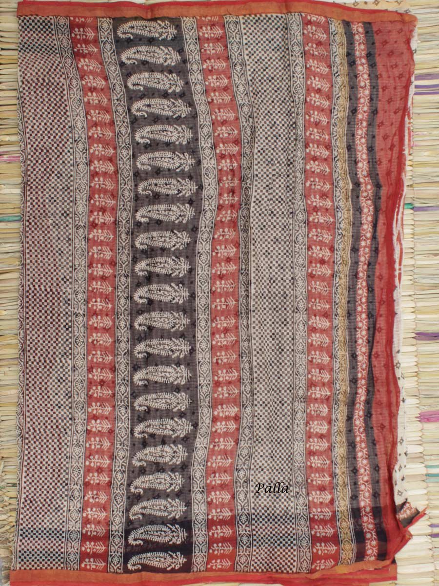 Dark-Red-and-Cream-printed-Kota-cotton-sari-Shilphaat Dark-Red-and-Cream-printed-Kota-cotton-sari-Shilphaat