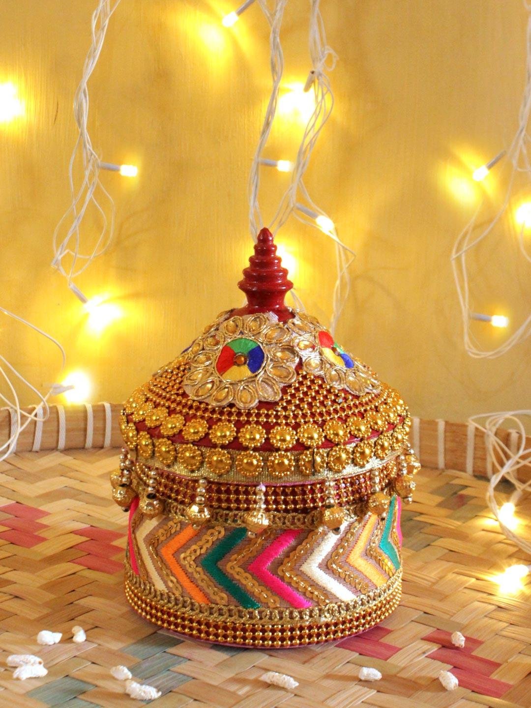 Multicolour-lacework-wooden-Sindhora-Shilphaat Multicolour-lacework-wooden-Sindhora-Shilphaat