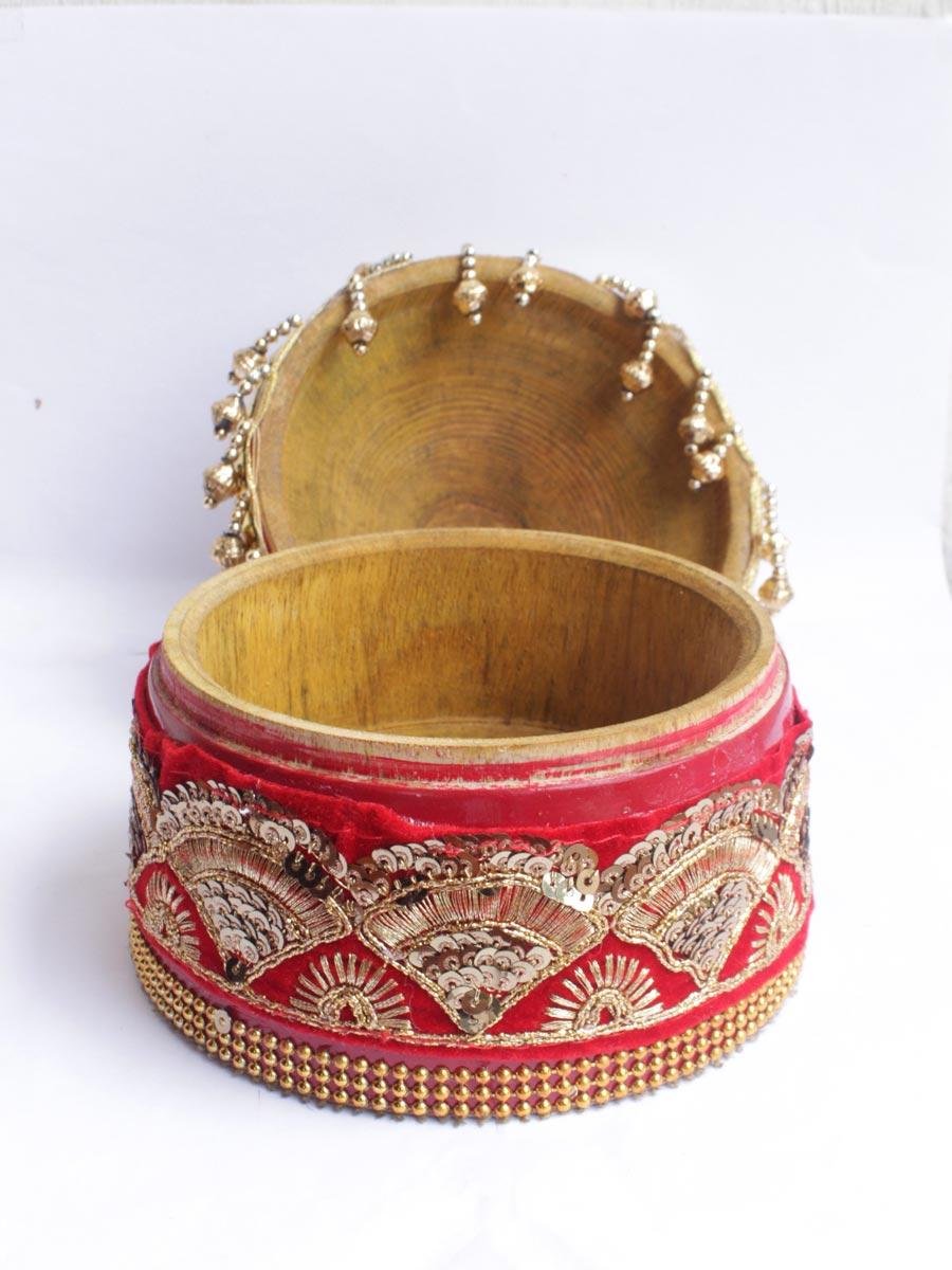 Sequins-red--lacework-wooden-Sindur-dani-Shilphaat