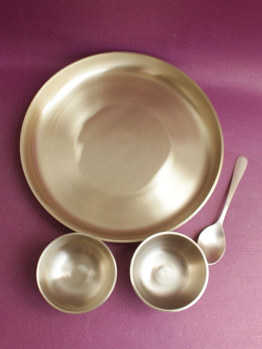 Handcrafted-Brass-Dinner-Plate,-bowls,-spoon-set Handcrafted-Brass-Dinner-Plate,-bowls,-spoon-set at Shilphaat.com