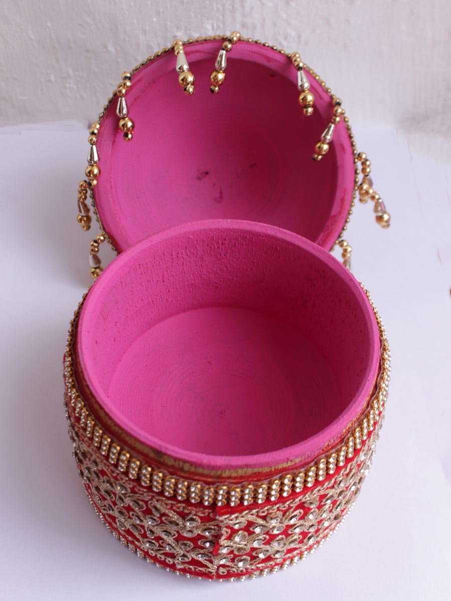 Crystal-Paisleys-wooden-marriage-Sinhora Crystal-Paisleys-wooden-marriage-Sinhora